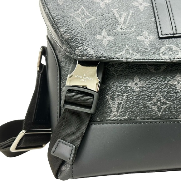 Louis Vuitton Men’s Messenger Voyage Pm Shoulder Bag Monogram Eclipse Black Gray - Picture 9 of 9